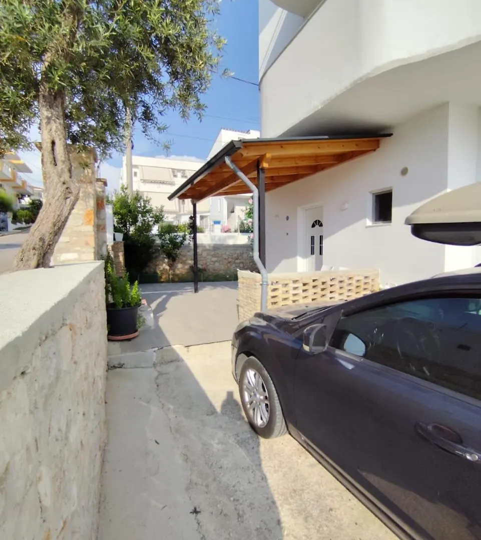 M&J Home Ksamil 0*,  Albania